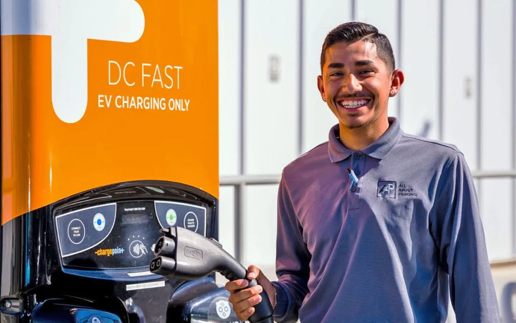 Which EV Goes the Furthest? Range Comparison of Leading Electric Vehicles